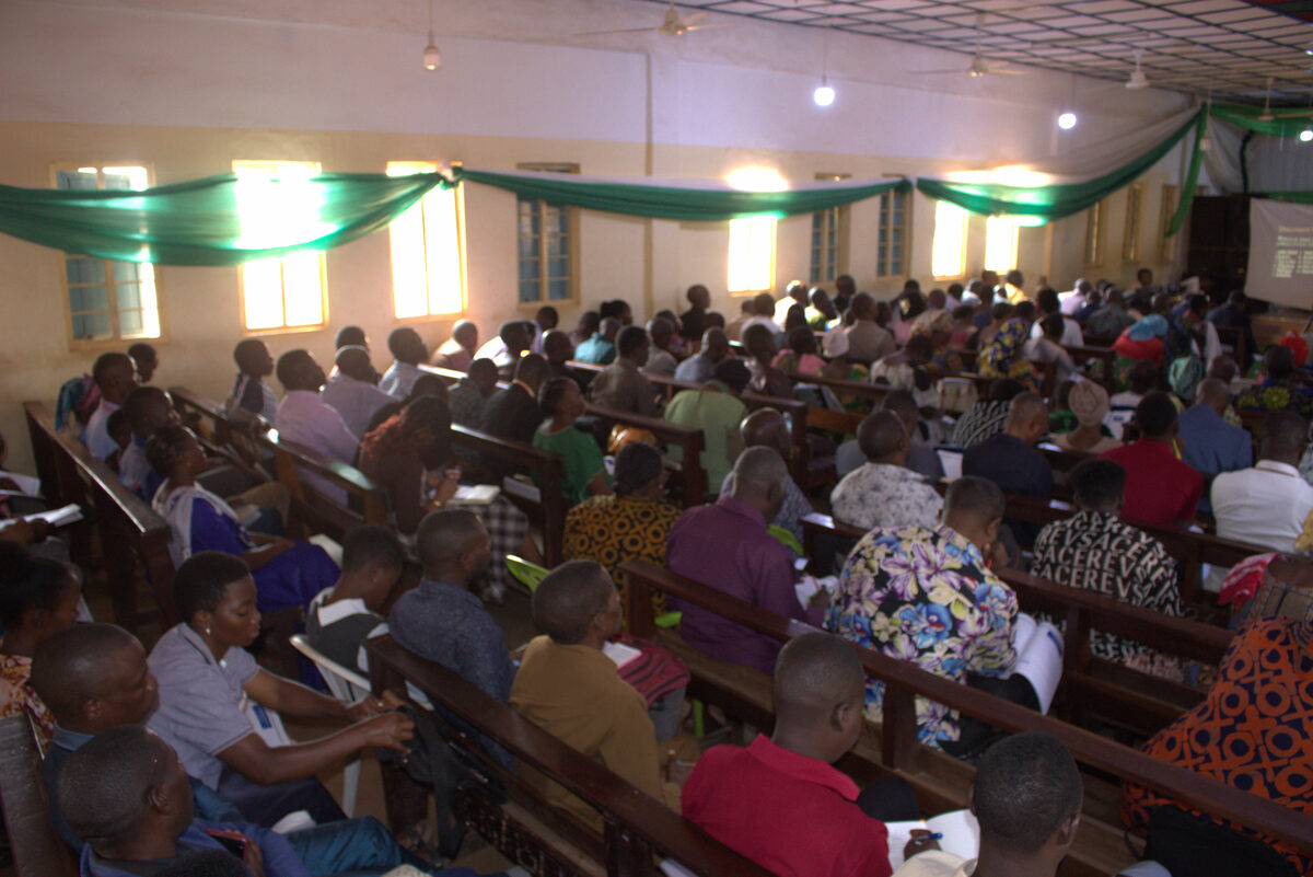 Full crowd of attendees at the Kenya Disciple Makers Conference